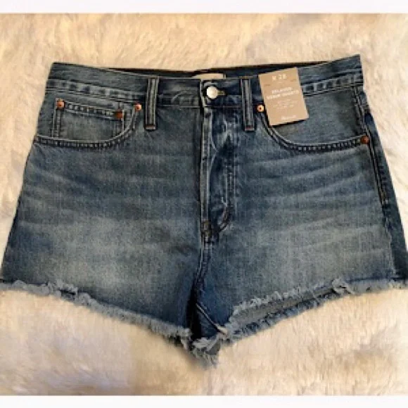 “NEW” Madewell Relaxed Denim Short - Picture 4 of 9